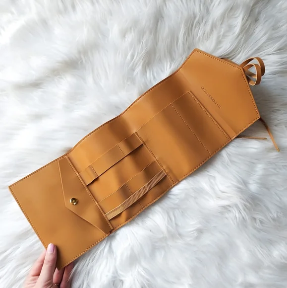 Glass Ladder & Co. Light Brown Make-Up Travel Bag Organizer - Picture 5 of 7